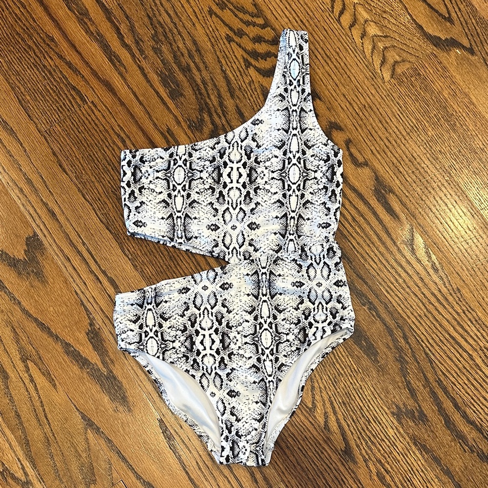 Stella Cove Kids Girls One-Shoulder Snakeskin Swimsuit size 10
